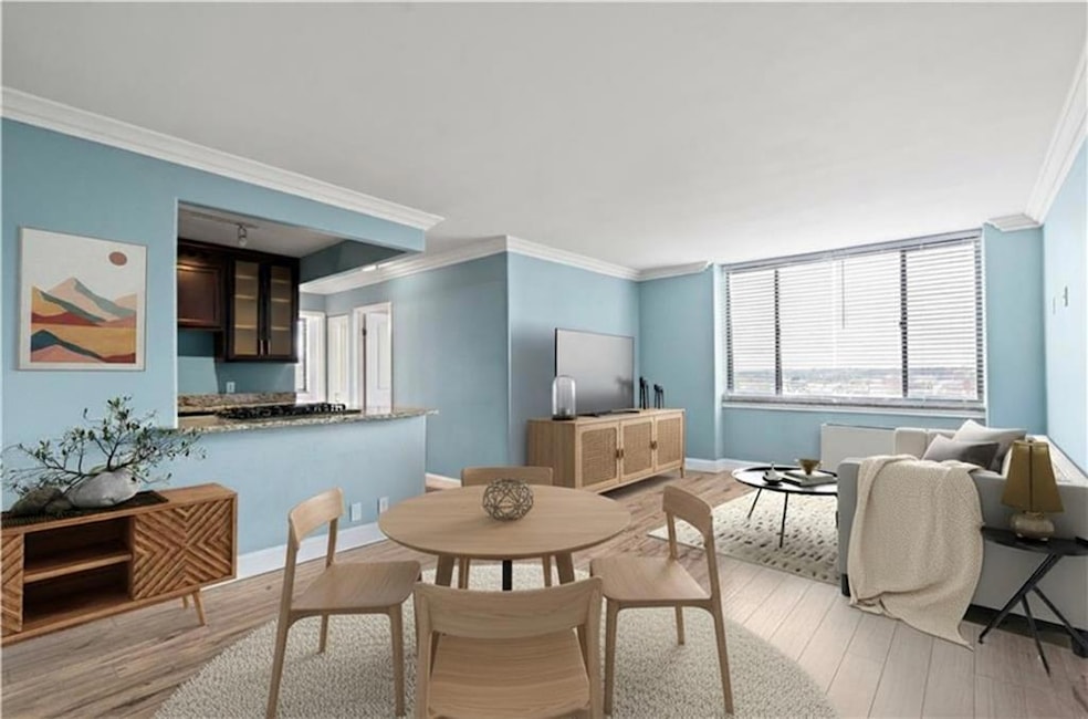 The Manhattan unit 11 T, Kansas City, MO 64106 - photo 1