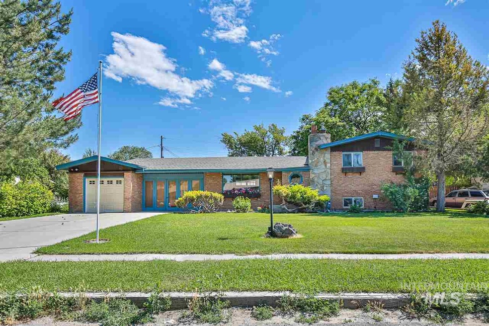 549 Ridgeway Dr, Twin Falls, ID 83301 - photo 1