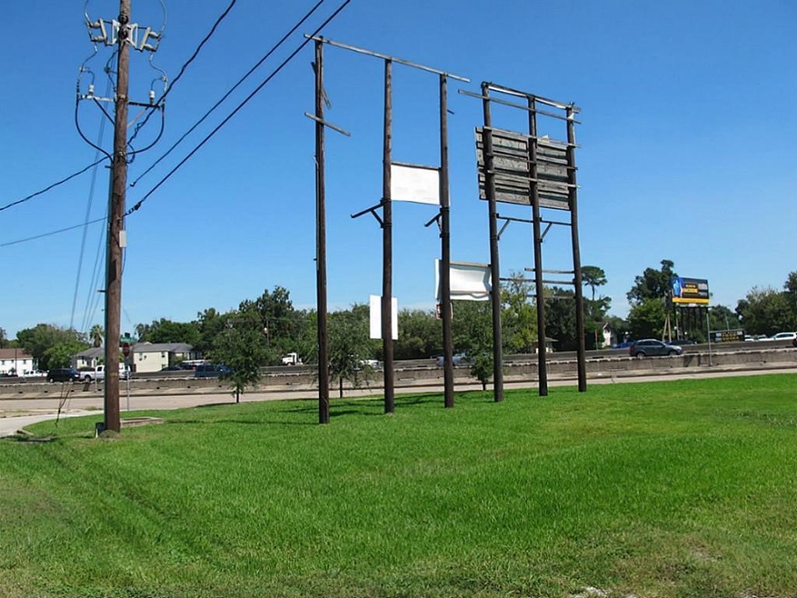 3621 Berkley St, Houston, TX 77087 - photo 1