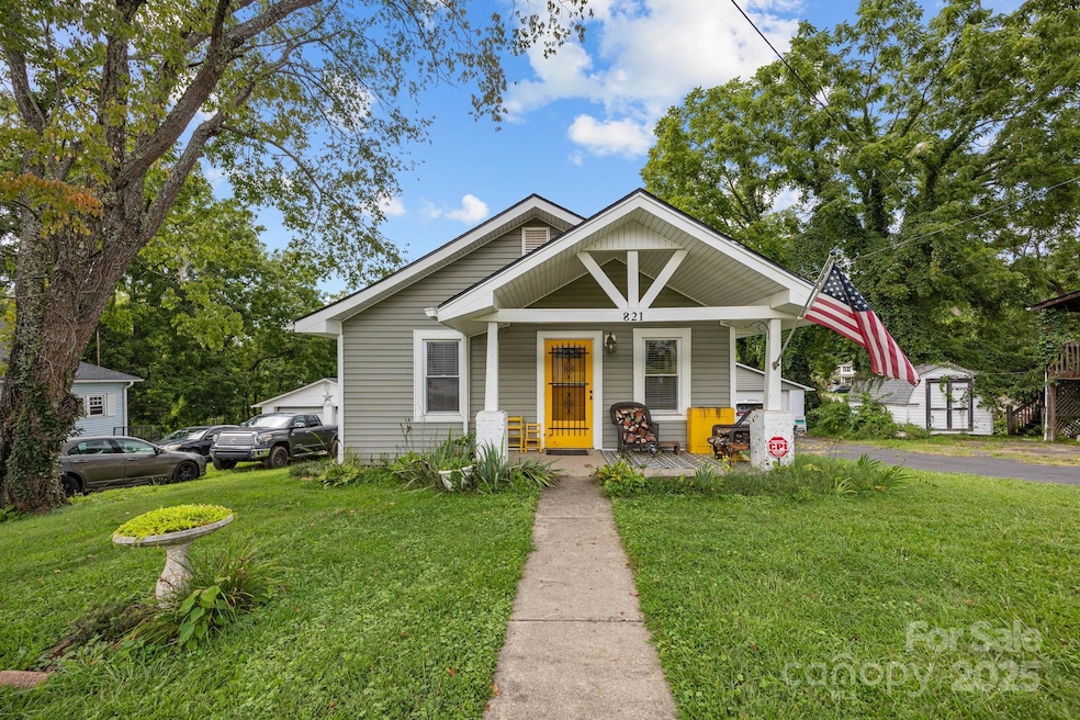 821 N Main St, Canton, NC 28716 - photo 1
