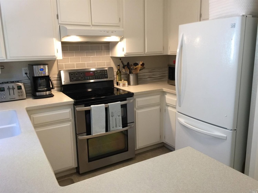 Fully updated gourmet's delightful kitchen