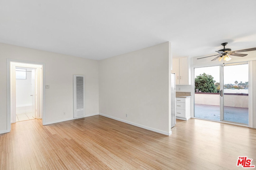 2637 S Centinela Ave unit 30, Santa Monica, CA 90405 - photo 1