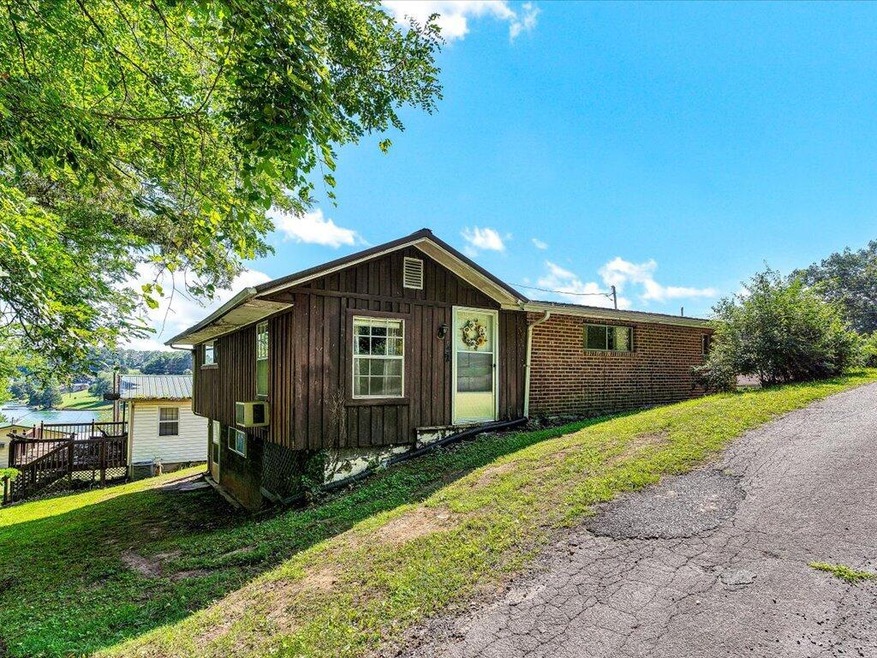 652 Gilmore Rd - 1