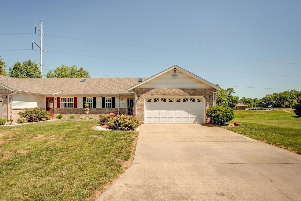 107 An Ja Lo Dr, Maryville, IL 62062 - photo 1