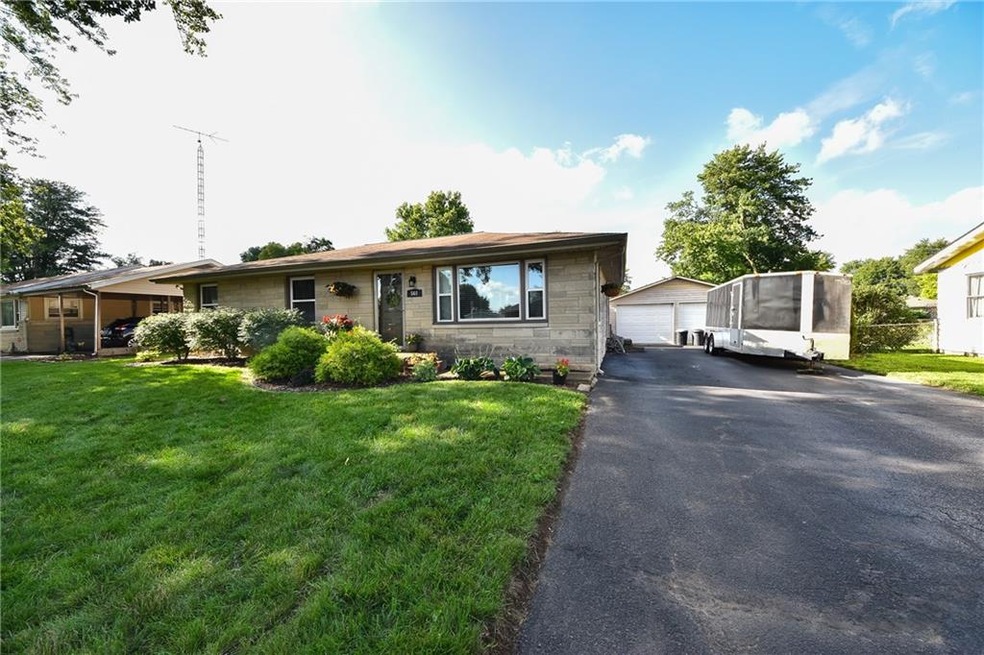 568 Collier St, Columbus, IN 47201 - photo 1