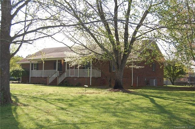 BRICK RANCH ON 2.08 ACRES WITH 4BR/3 FULL BATHS/MT