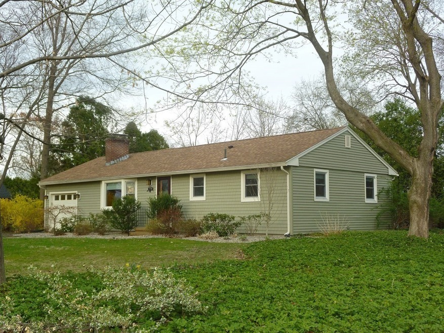 17 Woodlawn Rd, Hadley, MA 01035 - photo 1