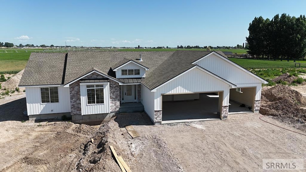 For Sale $646,000 • Co-Listing Agent