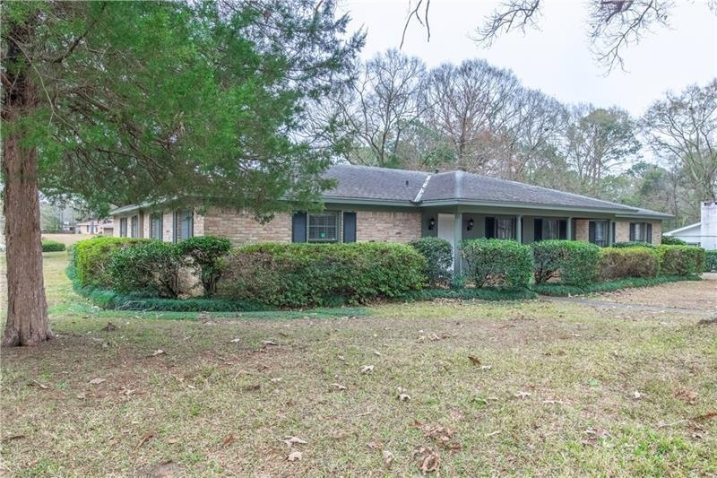 Great curb appeal on this beautiful corner lot!