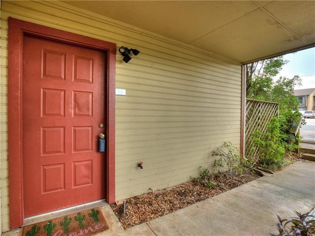 Adorable 78704 condo!
