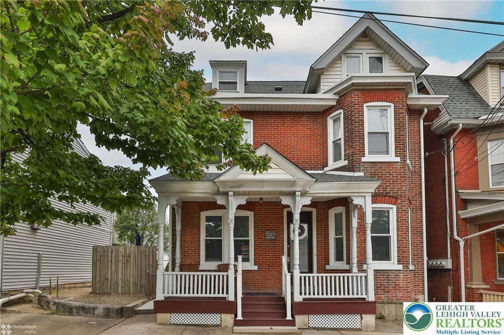 611 Center St, Bethlehem, PA 18018 - photo 1