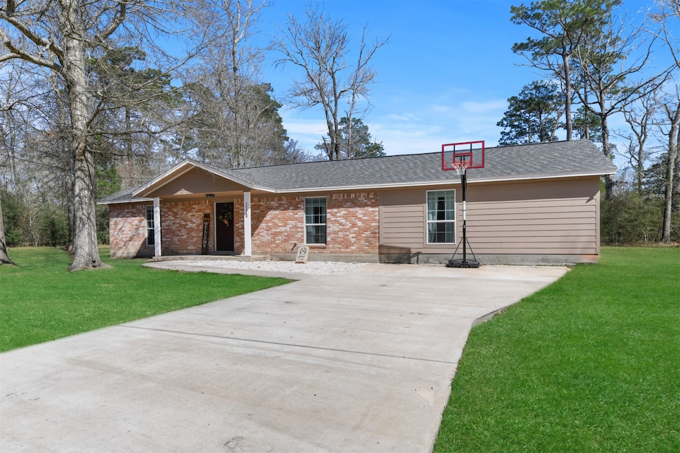 11169 Willow St, Cleveland, TX 77328 - photo 1