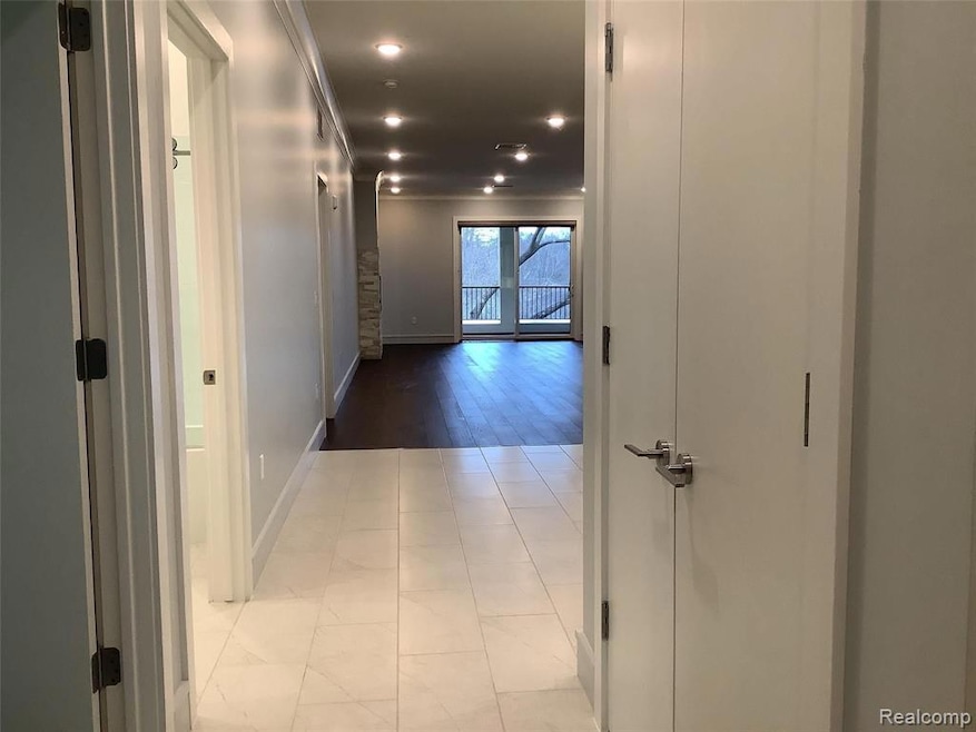 856 N Old Woodward Ave Unit 202 Ave unit 202, Birmingham, MI 48009 - photo 1