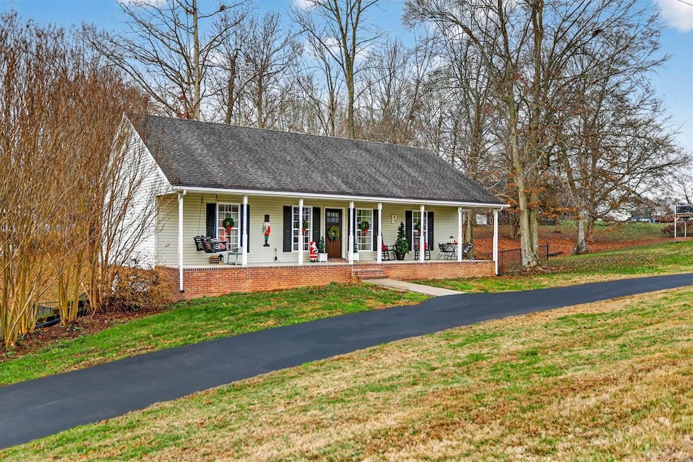 141 Matt Dr, Scottsville, TN 42164 - photo 1