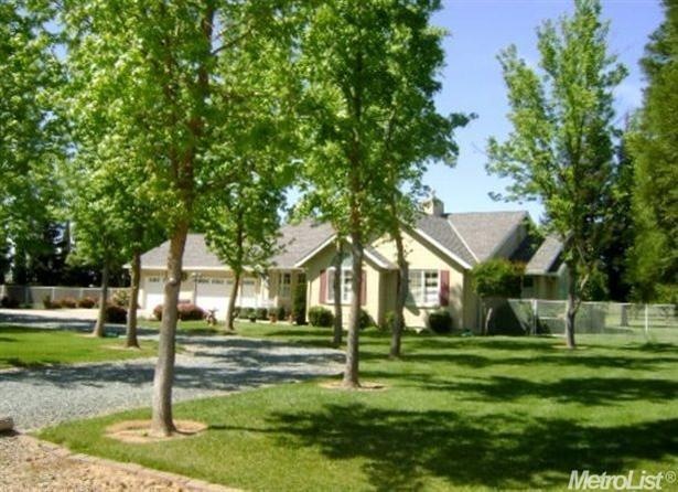 2643 E Spiess Rd, Acampo, CA 95220 - photo 1