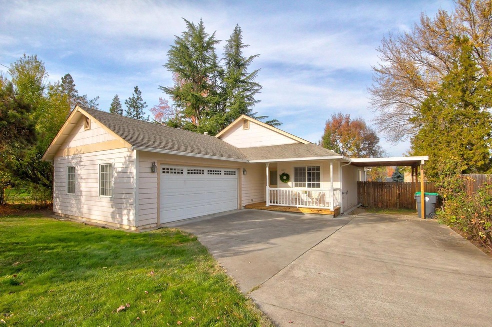 3015 E McAndrews Rd, Medford, OR 97504 - photo 1