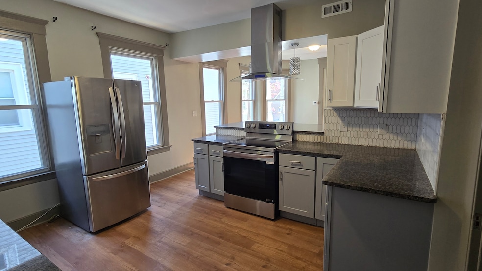 For Rent $2,400/month