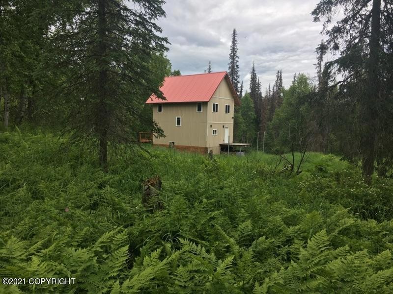 Side View of Cabin
