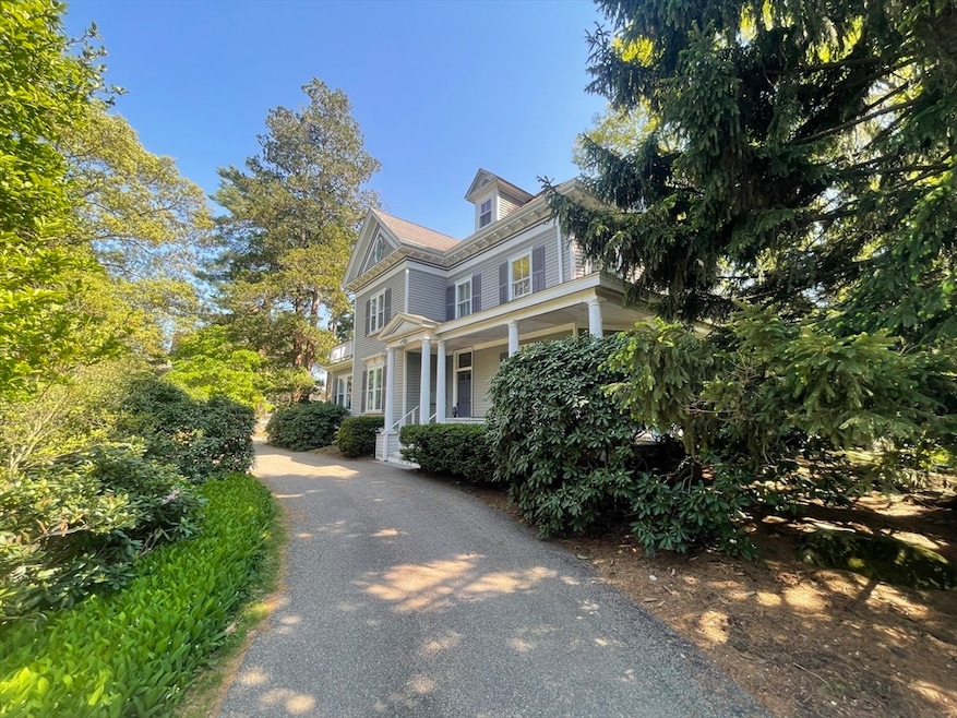 876 Beacon St unit 5, Newton Center, MA 02459 - photo 1