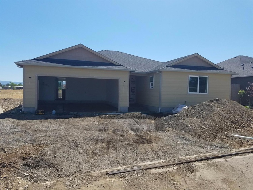 8380 Kyra Ln, White City, OR 97503 - photo 1