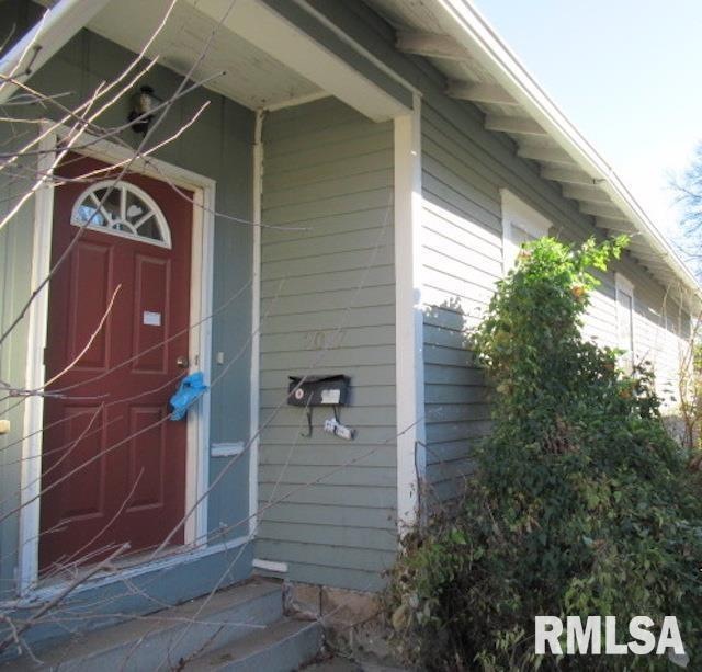 2017 Clarke St, Murphysboro, IL 62966 - photo 1