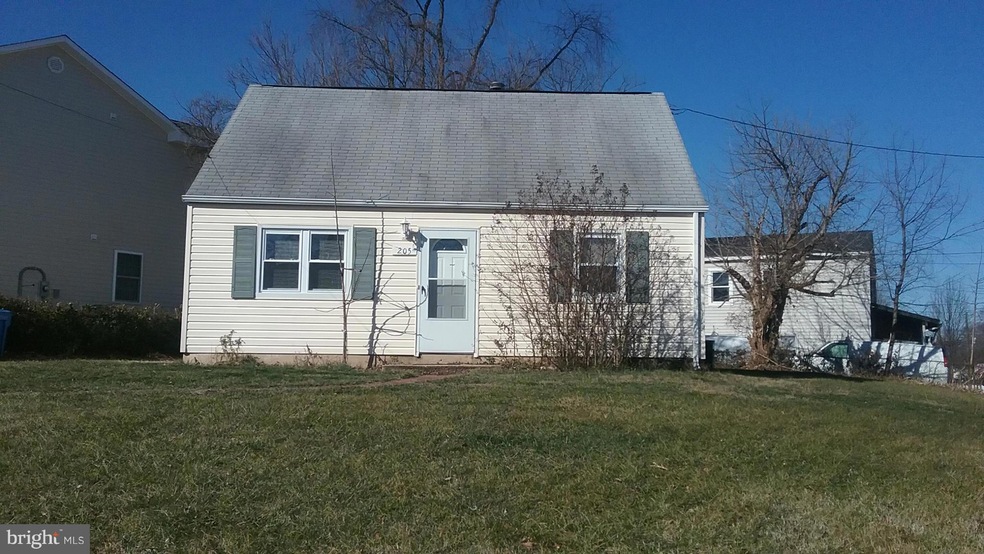 205 Manassas Dr, Manassas Park, VA 20111 - photo 1