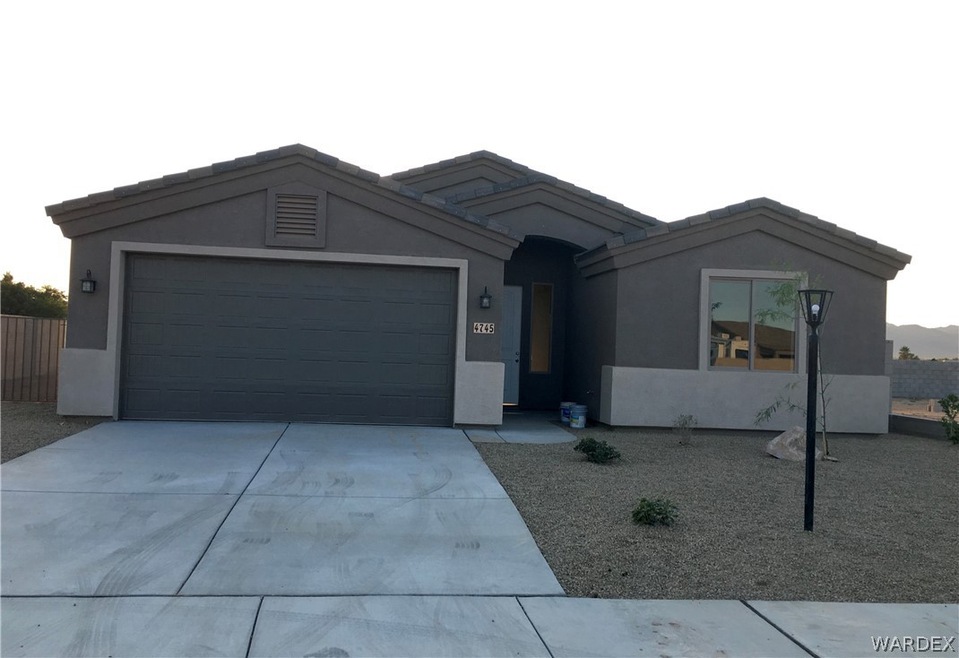 4745 E Old West Rd, Kingman, AZ 86401 - photo 1