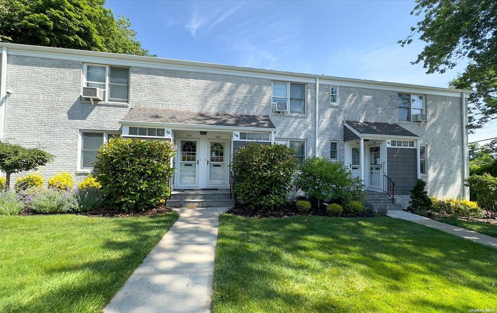 68 Sea Cliff Ave unit 68L, Glen Cove, NY 11542 - photo 1