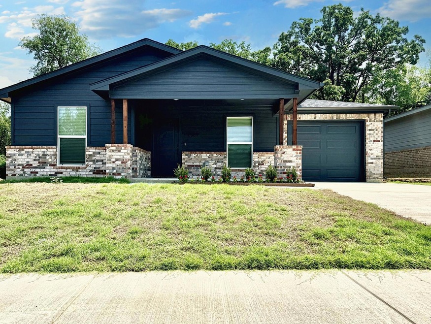 2384 Miller St, Denison, TX 75020 - photo 1