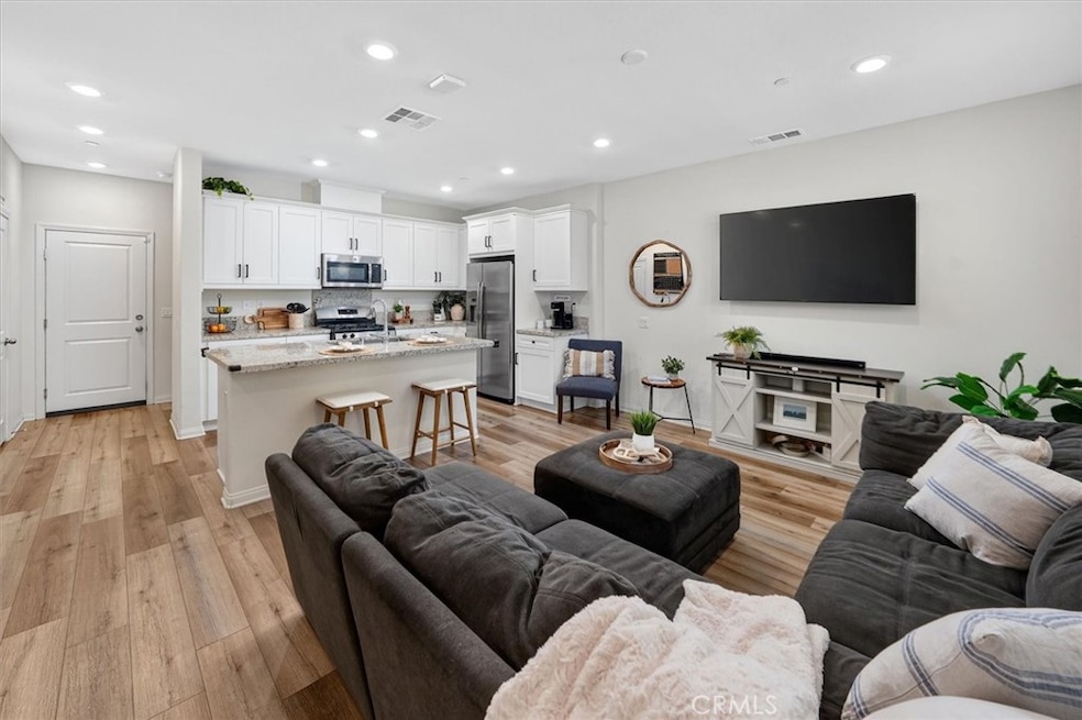 22812 Harvest Mill Cir, Santa Clarita, CA 91350 - photo 1