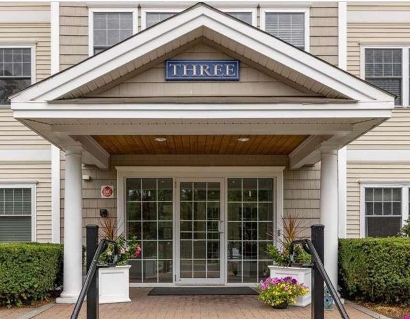 3 Sterling Hill Ln unit 324, Exeter, NH 03833 - photo 1