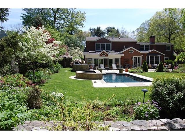 26 Bertmor Dr, Stamford, CT 06905 - photo 1