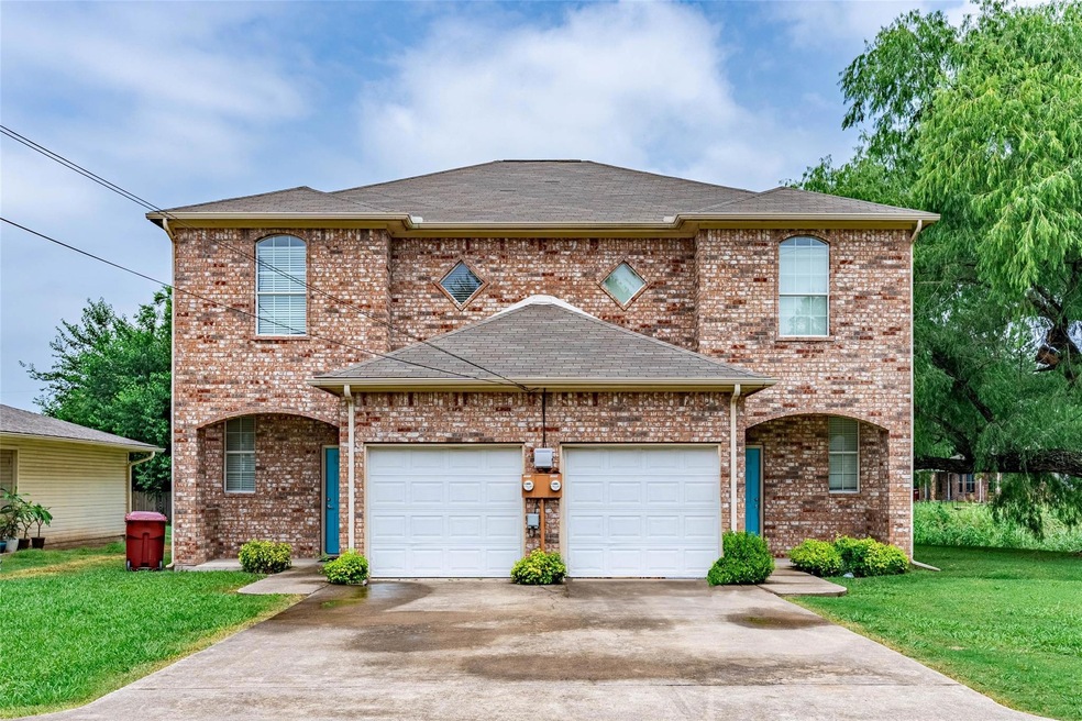 1600 Franklin Ave, Bonham, TX 75418 - photo 1