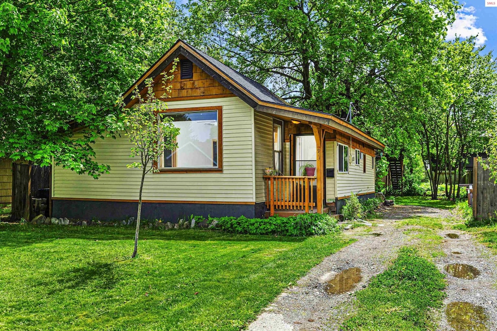 Pending $475,000 • Co-Listing Agent