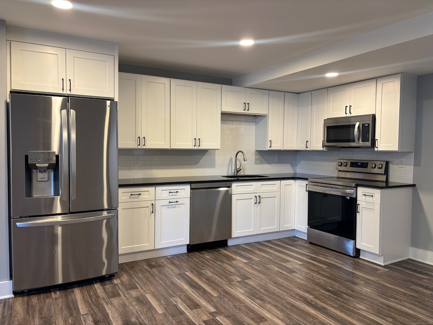 303 Norwich-New London Turnpike unit D, Montville, CT 06382 - photo 1