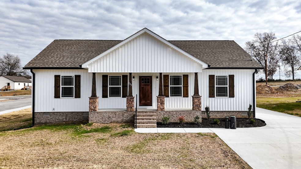 105 Winners Cir, Shelbyville, TN 37160 - photo 1