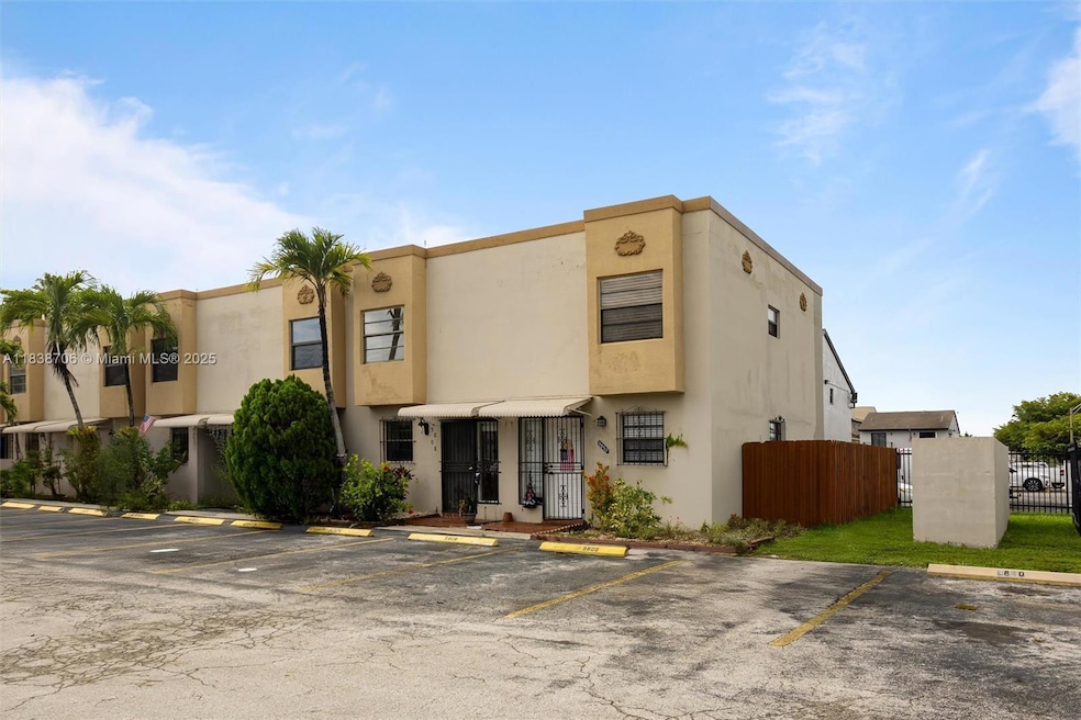 5808 W 26th Ave unit 211, Hialeah, FL 33016 - photo 1