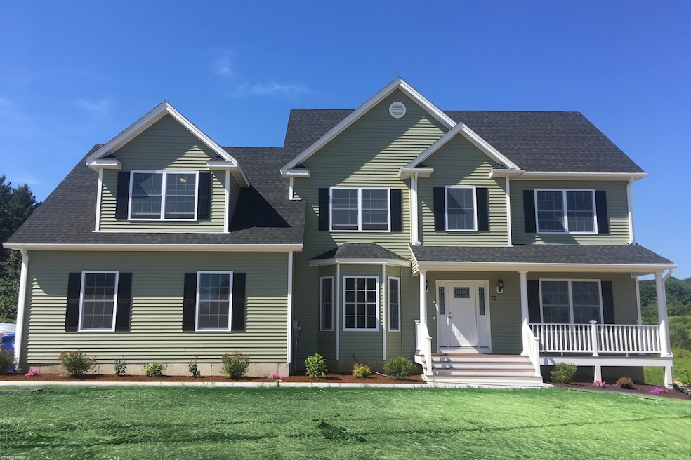 155 Old Common Rd, Wethersfield, CT 06109 - photo 1