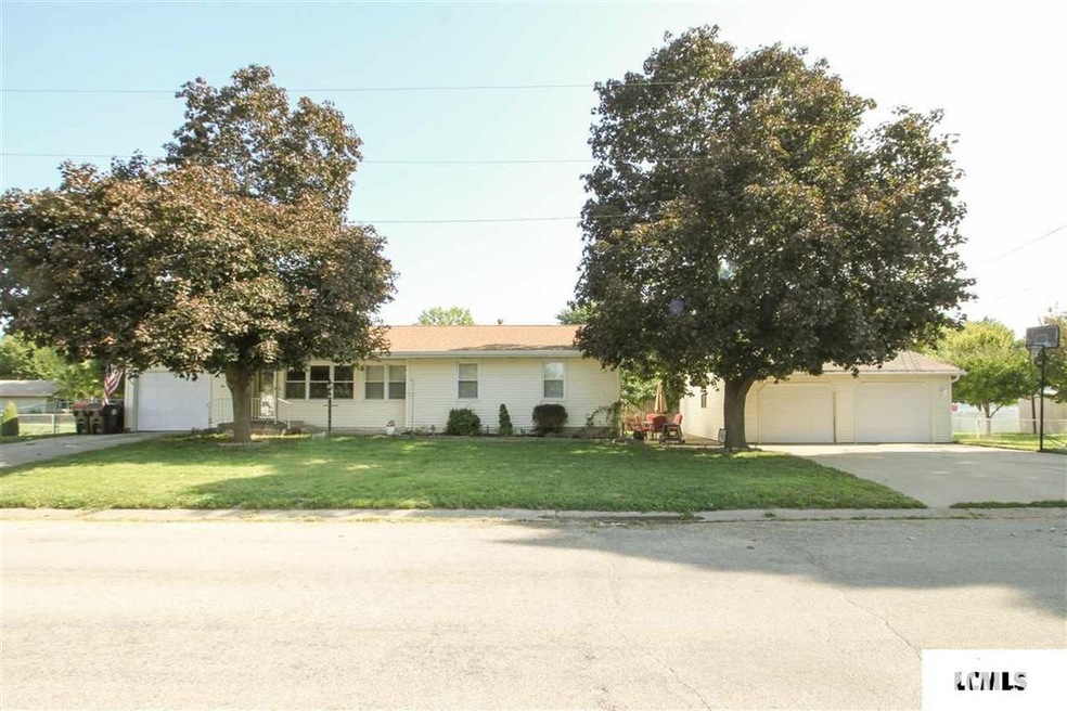 30 Ophir Ave, Lincoln, IL 62656 - photo 1