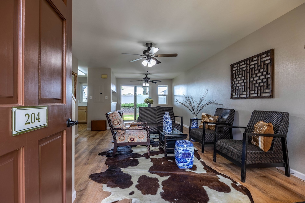 633 Meakanu Ln unit 204, Wailuku, HI 96793 - photo 1