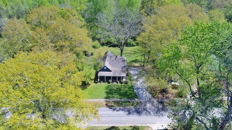 226 Mill St, Bowdon, GA 30108 - photo 1