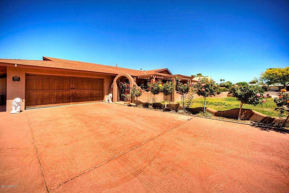 GORGEOUS CURB APPEAL!