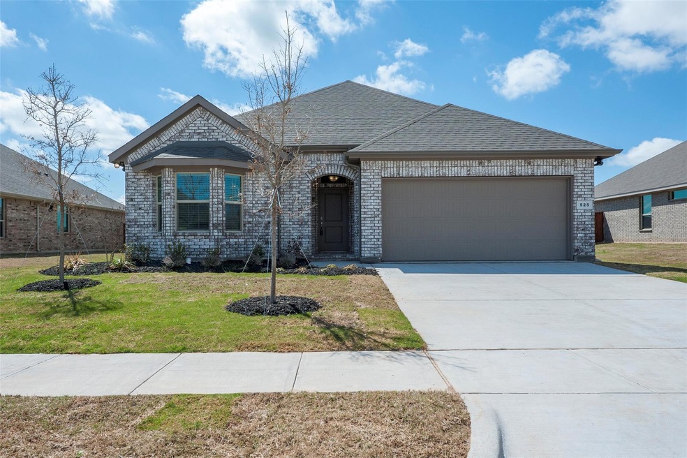 525 Smart Strike Trail, Granbury, TX 76049 - photo 1