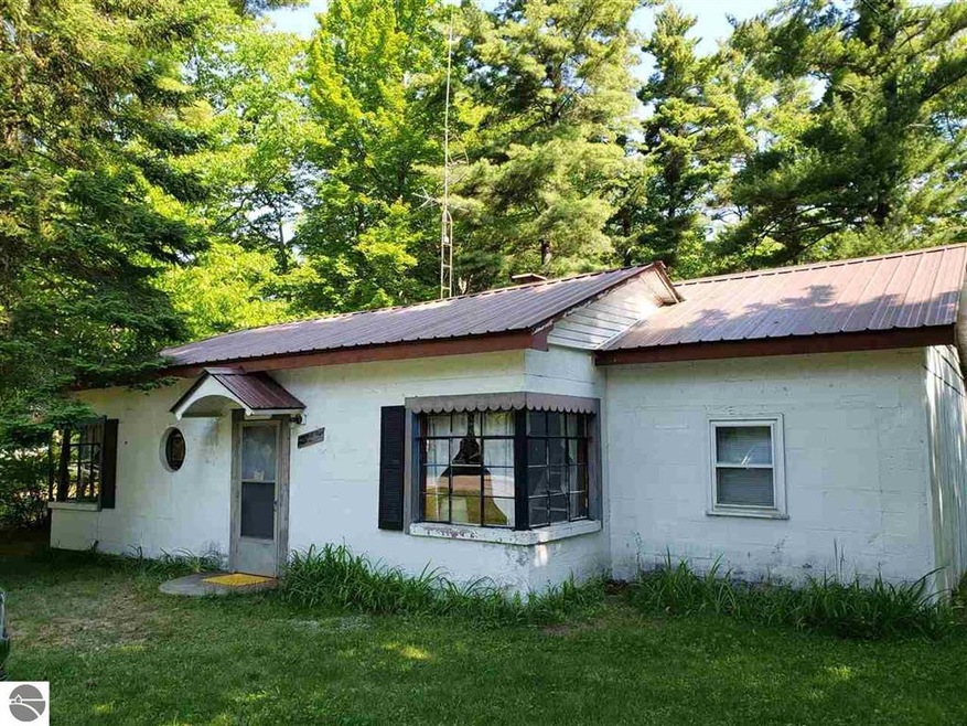 5733 N Hammell Beach Rd, Au Gres, MI 48703 - photo 1