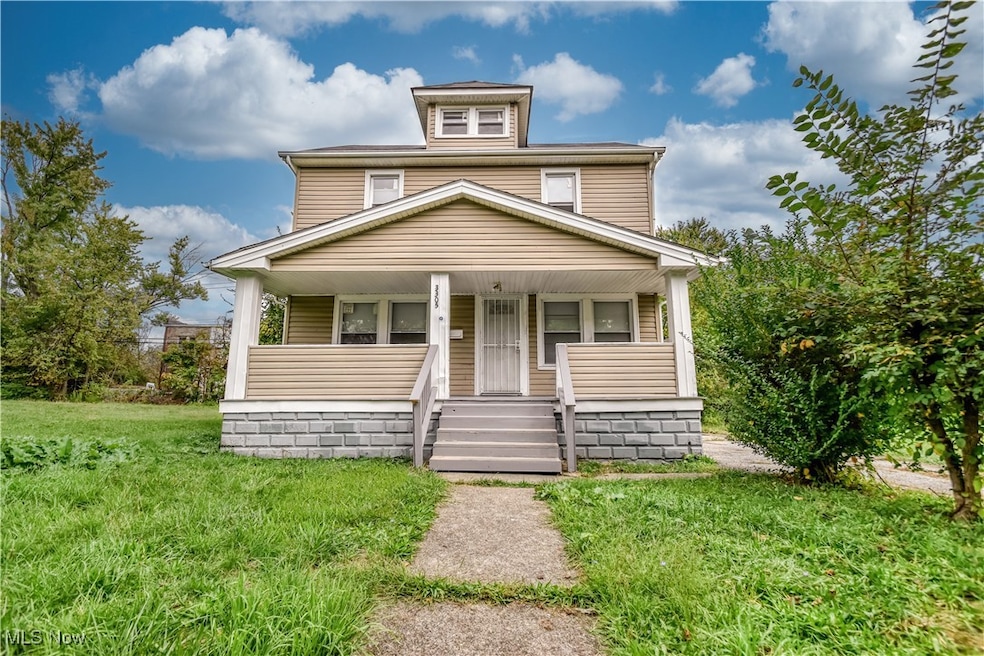 3305 E 132nd St, Cleveland, OH 44120 - photo 1