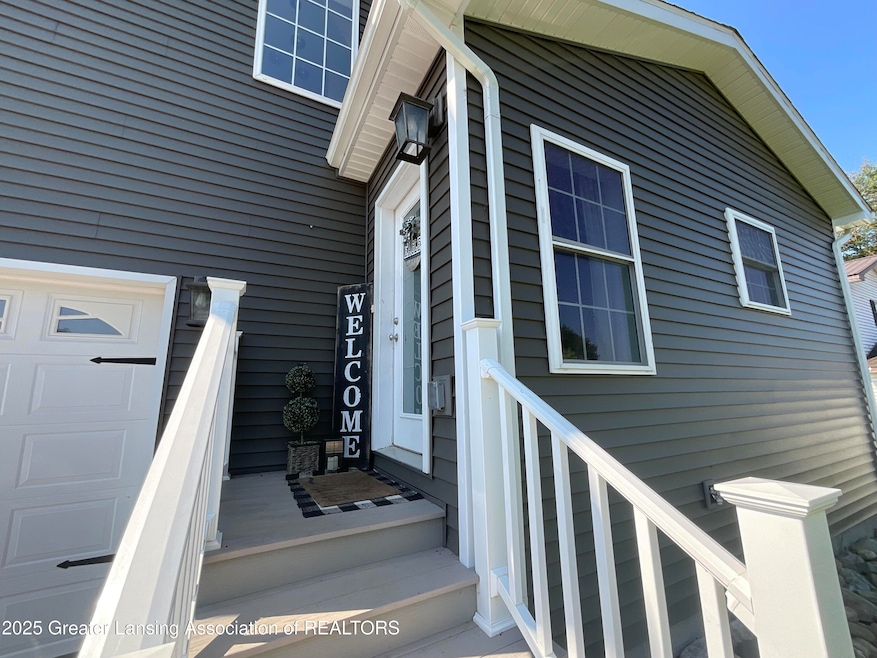 272 E 5 Point Hwy, Charlotte, MI 48813 - photo 1