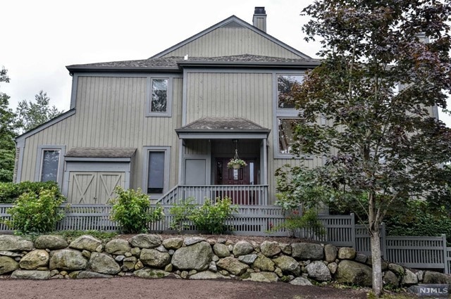 567 Glasmere Rd, Mahwah, NJ 07430 - photo 1