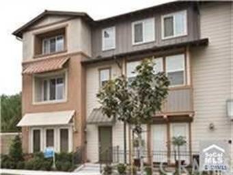 End Unit Townhome with 3 bedrooms