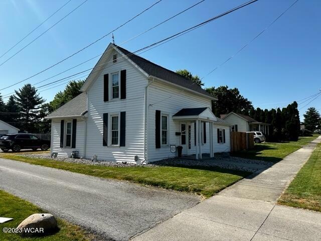 501 Murray St, Wapakoneta, OH 45895 - photo 1