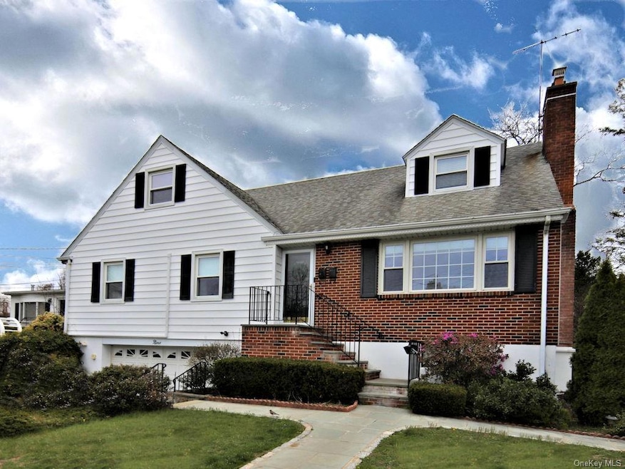 9 Dinsmore Place unit 2nd flr, Harrison, NY 10528 - photo 1